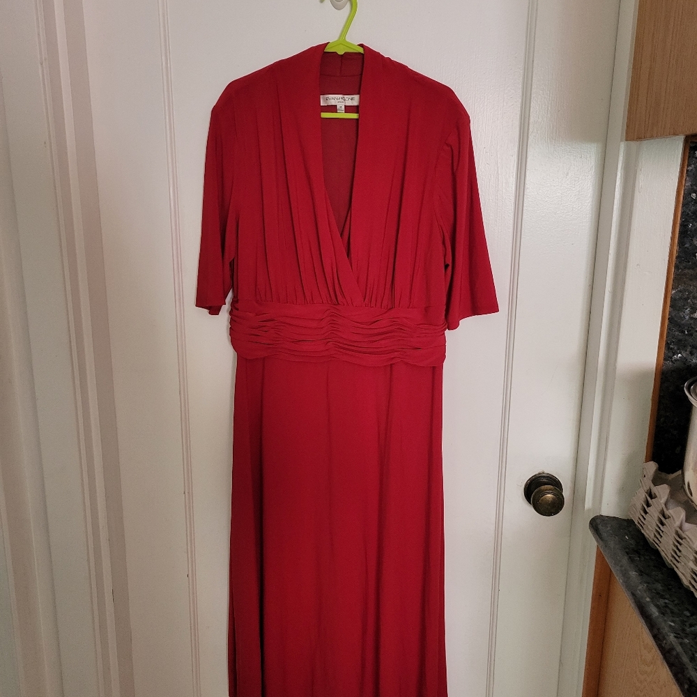Red party dress, simple and elegant!